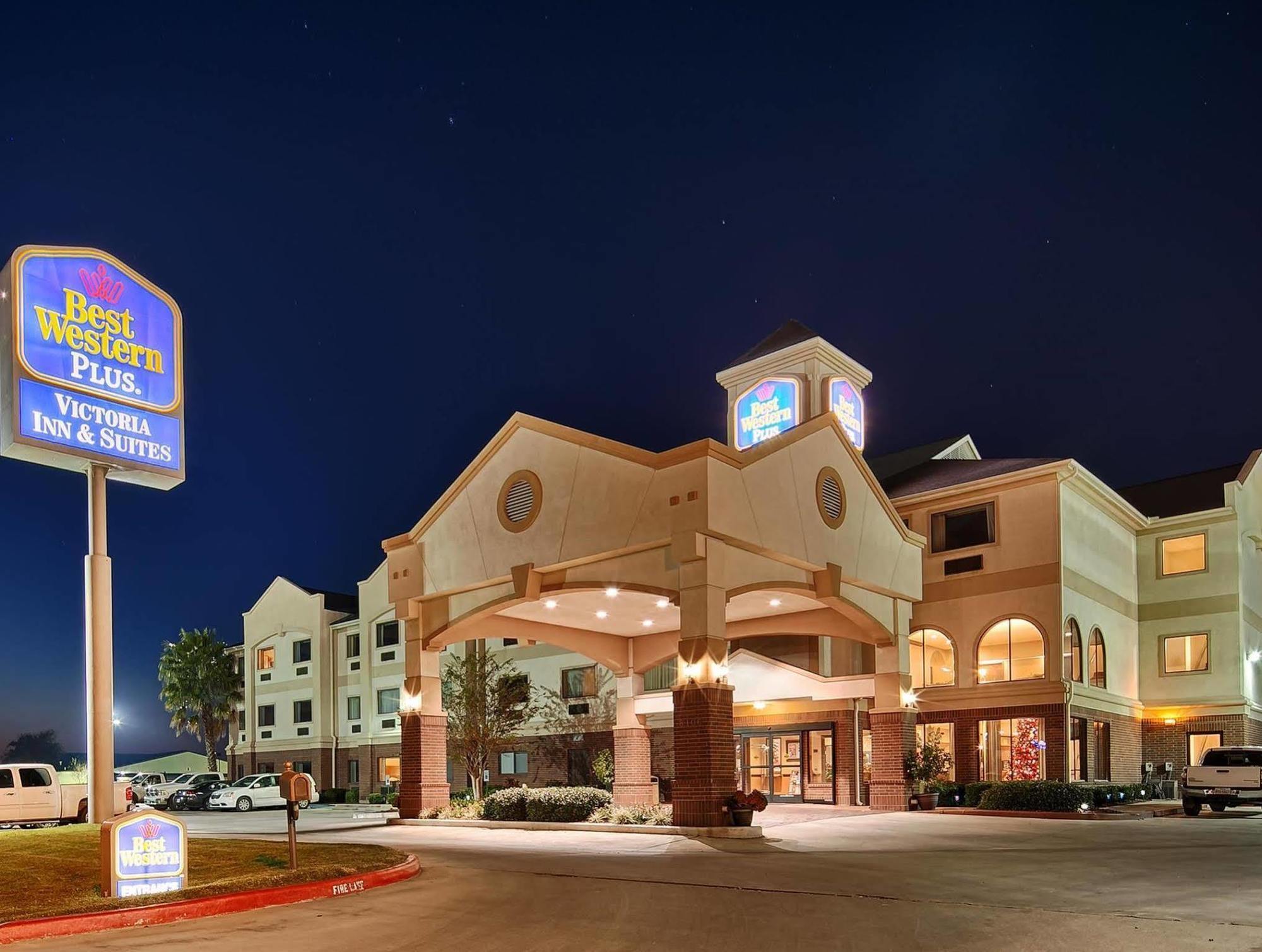 Western & Hotel 3*
