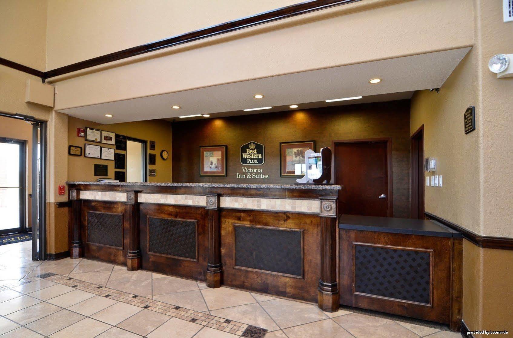 Western & Hotel 3*